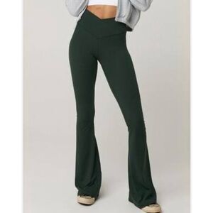 Aerie Offline Crossover Waist Flare Leggings Yoga Pants Dark Green Small